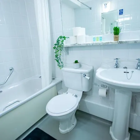 225 - The Carrowmore At The Harbour Mills By Shortstays! Westport