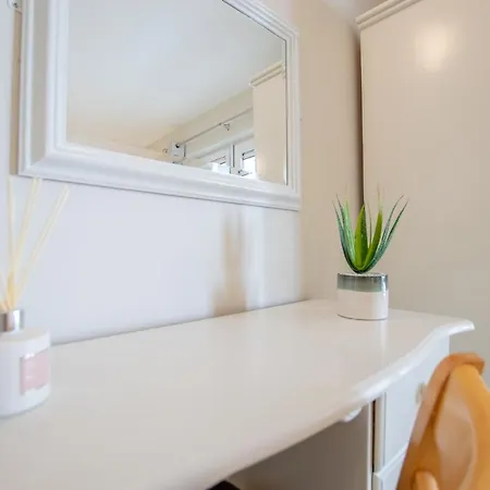 公寓 225 - The Carrowmore At The Harbour Mills By Shortstays! *