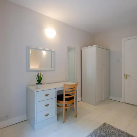 公寓 225 - The Carrowmore At The Harbour Mills By Shortstays! *