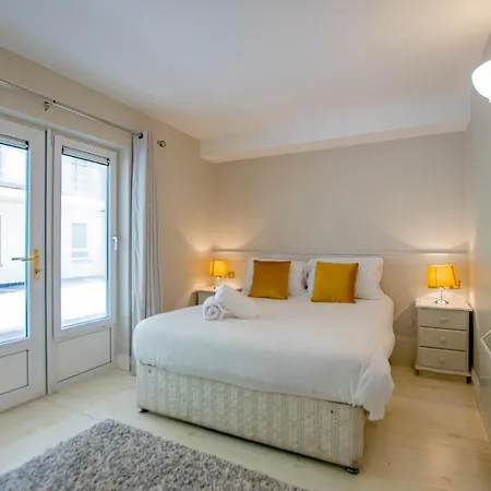 225 - The Carrowmore At The Harbour Mills By Shortstays! 公寓
