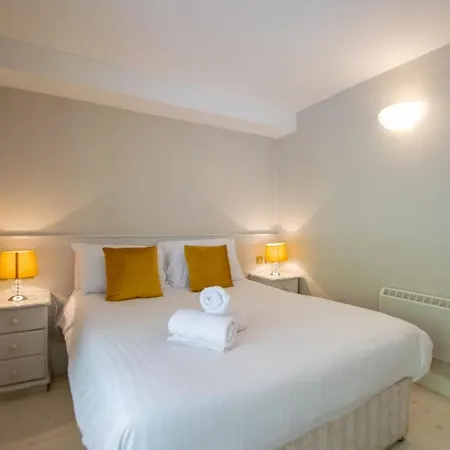 225 - The Carrowmore At The Harbour Mills By Shortstays! 公寓 *