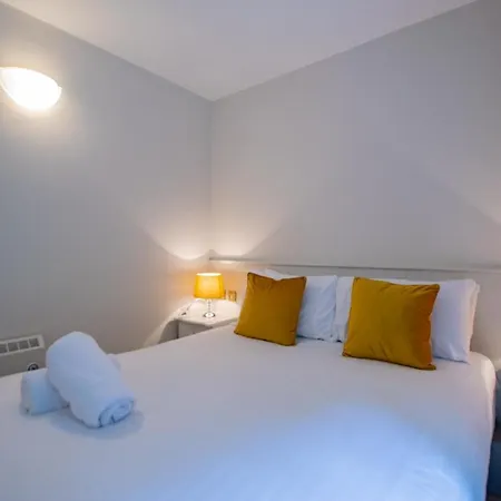 225 - The Carrowmore At The Harbour Mills By Shortstays! * Westport