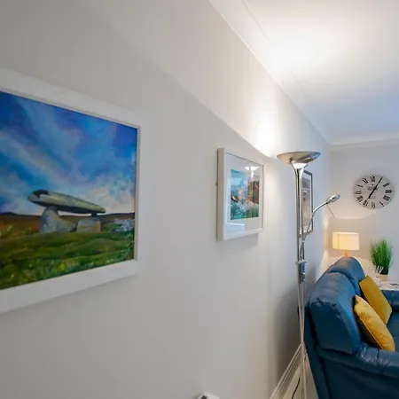 225 - The Carrowmore At The Harbour Mills By Shortstays! Appartement