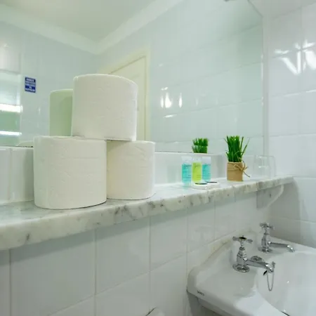 225 - The Carrowmore At The Harbour Mills By Shortstays! Westport
