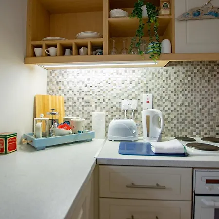225 - The Carrowmore At The Harbour Mills By Shortstays! * Westport
